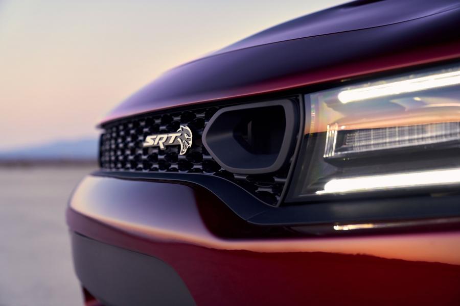 Детали экстерьера Dodge Charger SRT Hellcat (LD) 2018 года  (фото 6 из 20)